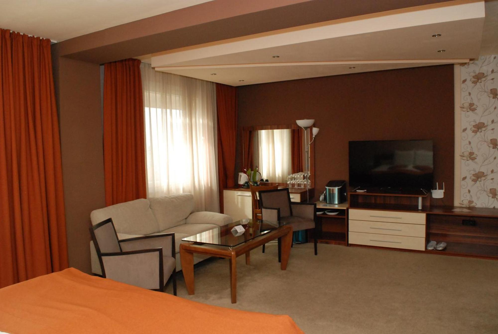 Balkan Hotel 4*